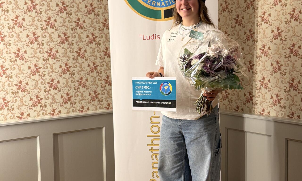 Snowboardcrosserin Noémie Wiedmer.jpeg